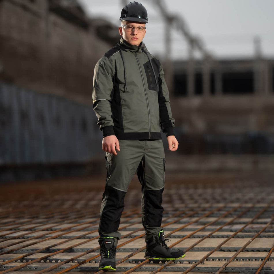 revolt-light-stretch-green-rabotno-yake (1)